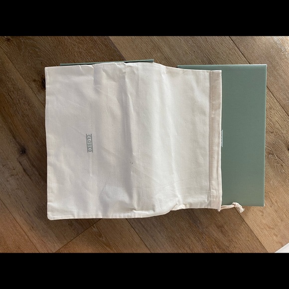 Closed Bell Loafer - Picture 5 of 6